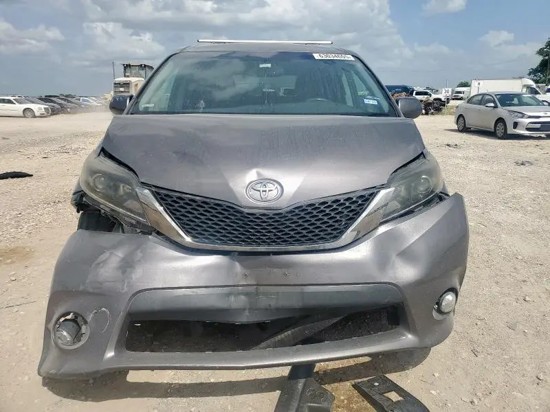 2015 TOYOTA SIENNA SPORT  