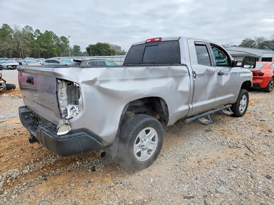 2017 TOYOTA TUNDRA SR5  