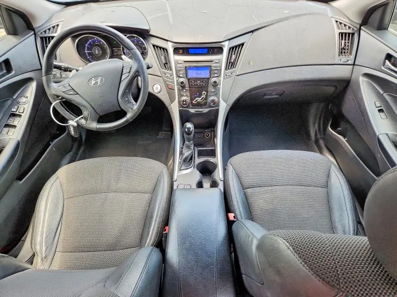 2013 HYUNDAI SONATA SE  