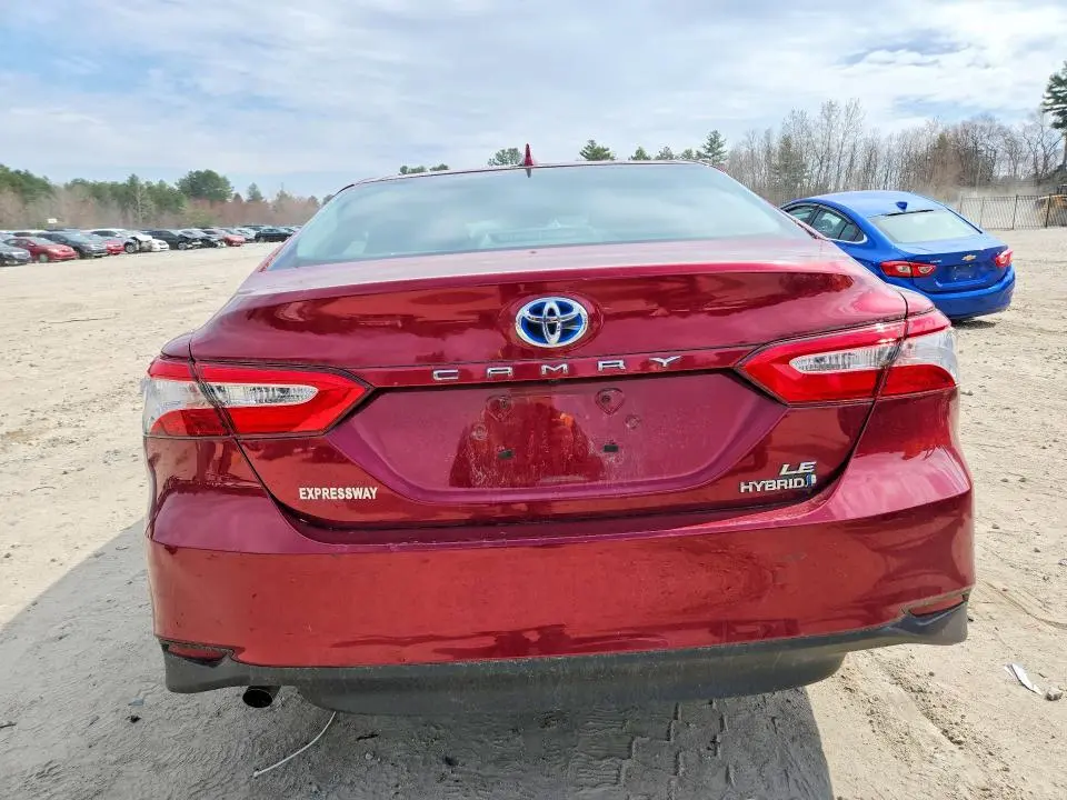 2020 TOYOTA CAMRY LE  