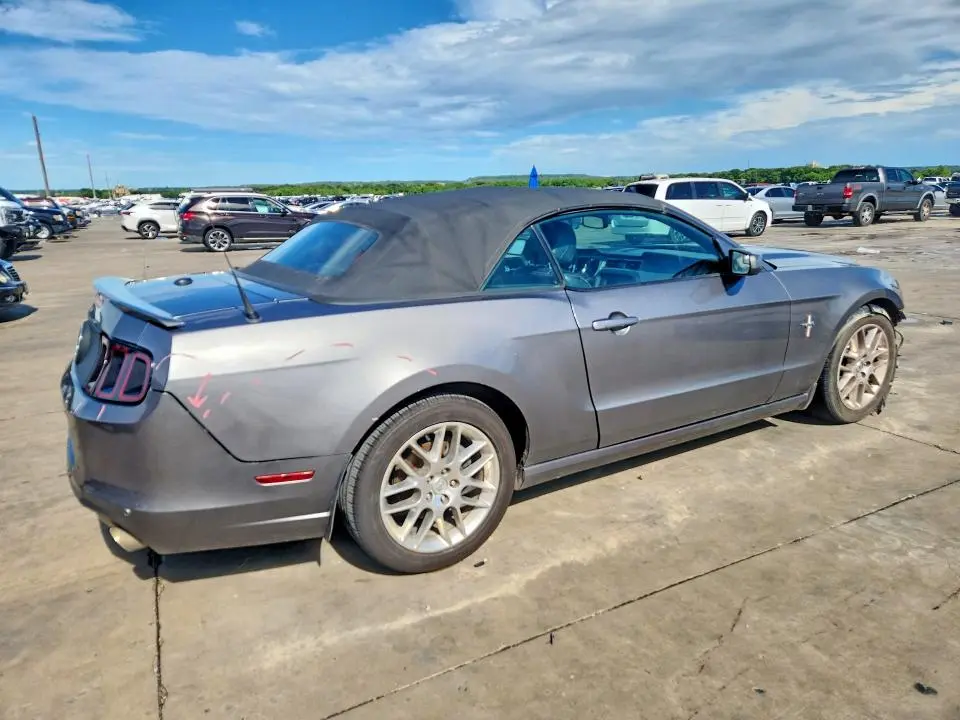 2013 FORD MUSTANG   