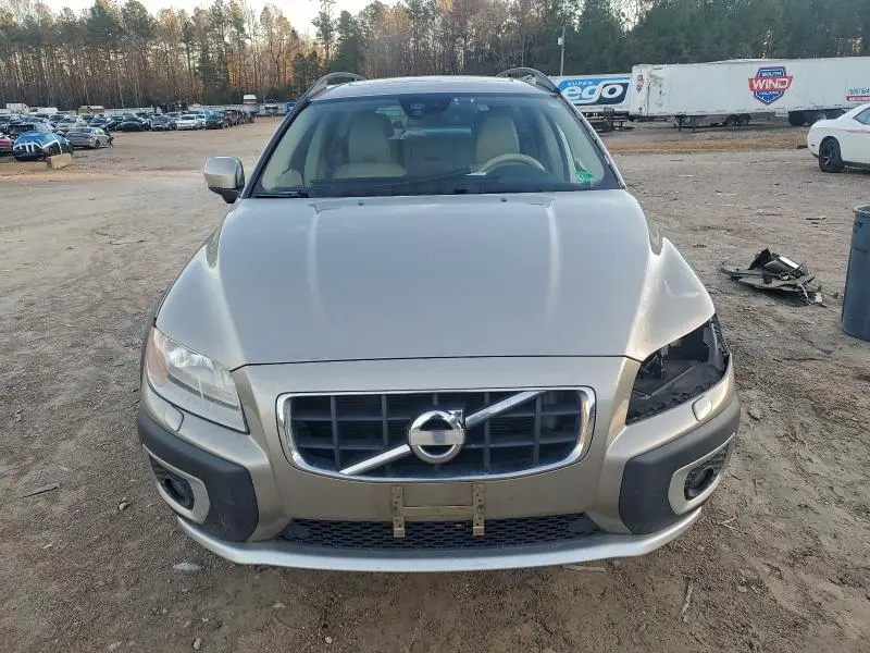 2012 VOLVO XC70 3.2  