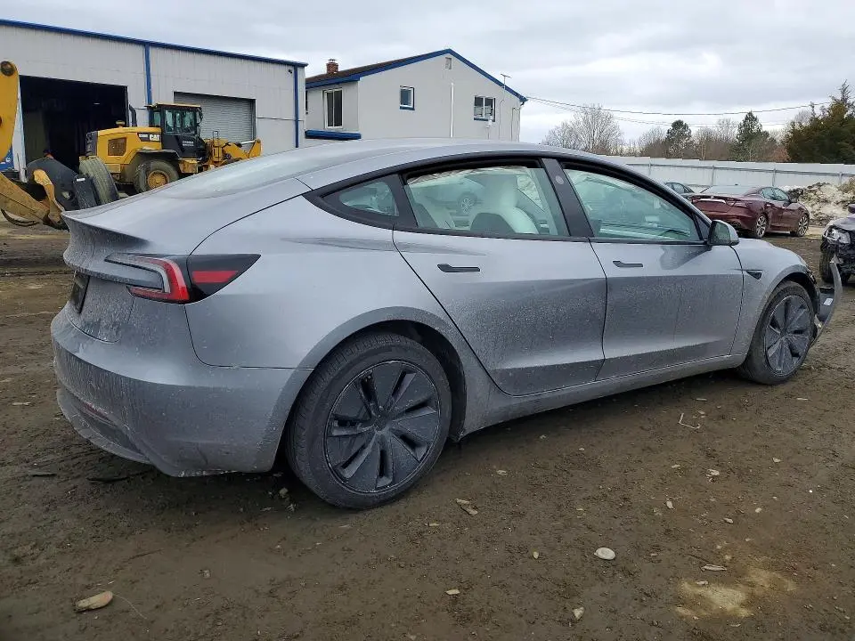 2024 TESLA MODEL 3   