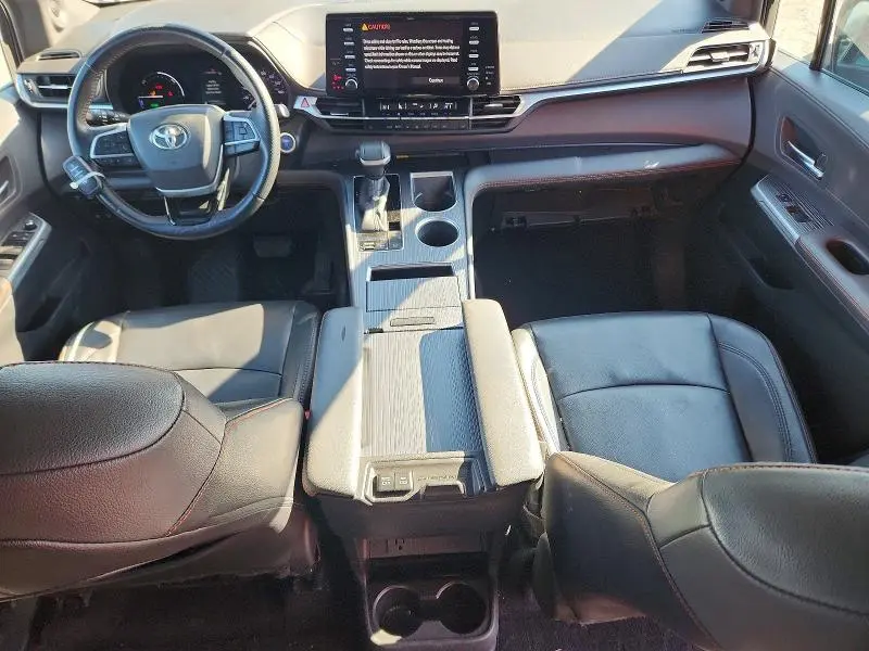 2021 TOYOTA SIENNA XSE 7-PASSENGER  
