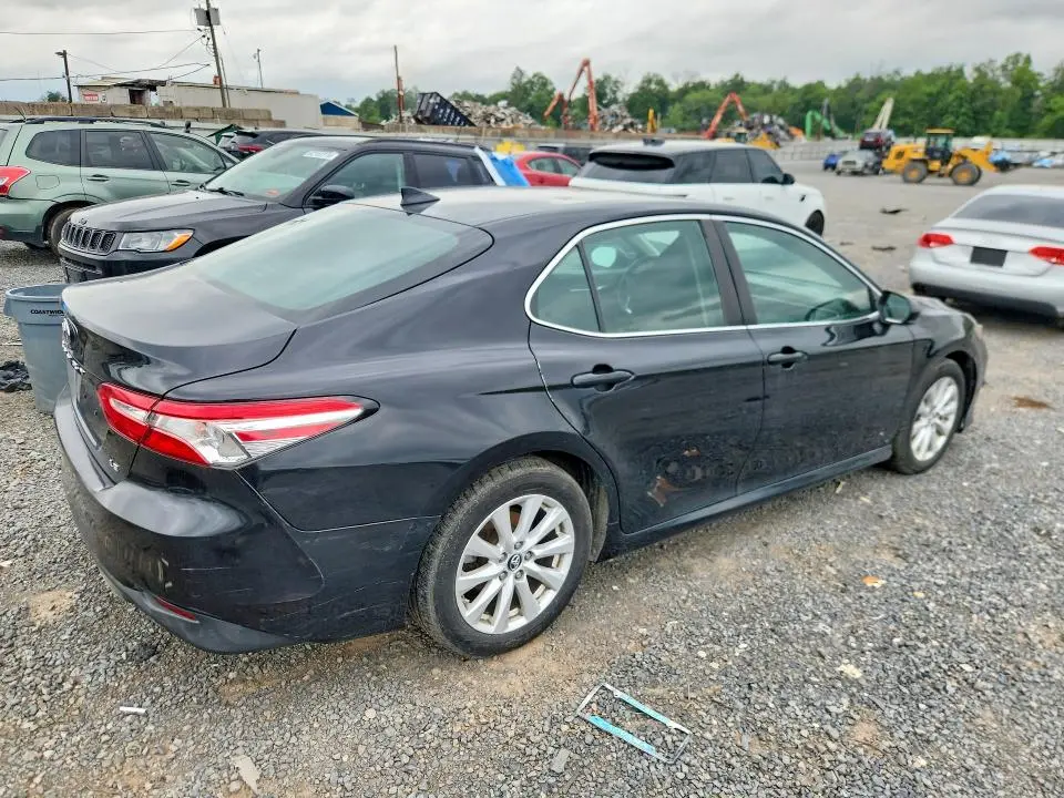 2019 TOYOTA CAMRY LE  