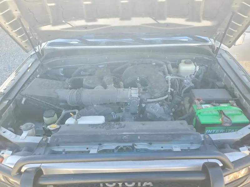 2011 TOYOTA FJ CRUISER BASE  
