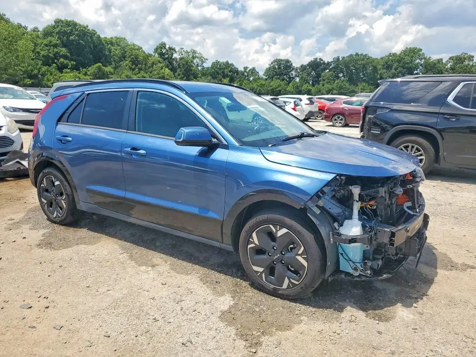 2026 KIA NIRO LX  