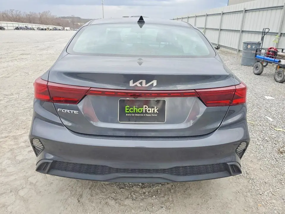 2024 KIA FORTE LX  