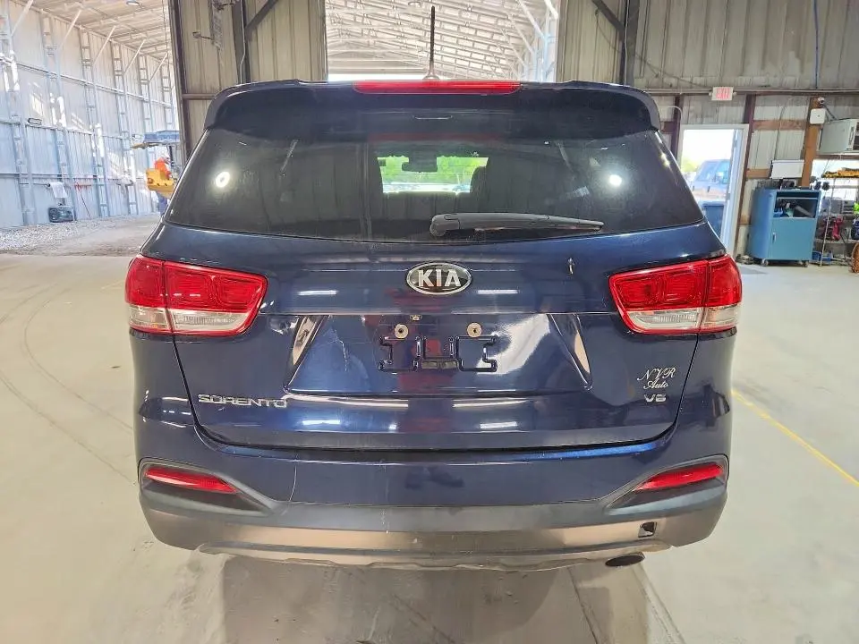 2017 KIA SORENTO LX V6  