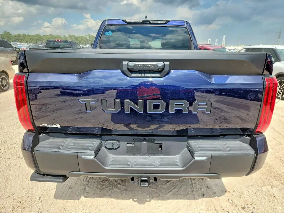 2025 TOYOTA TUNDRA SR5  