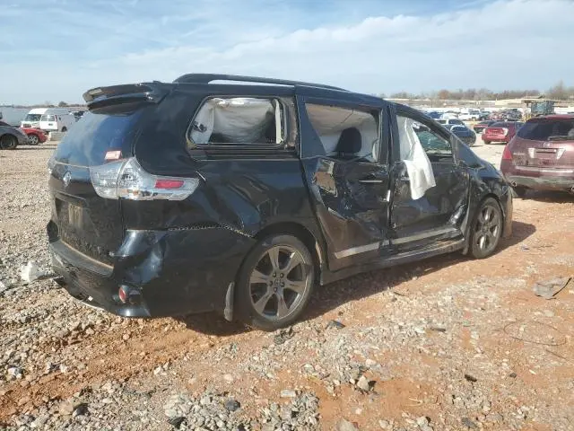 2018 TOYOTA SIENNA SE