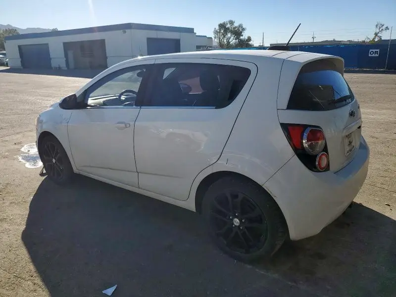 2015 CHEVROLET SONIC LT  