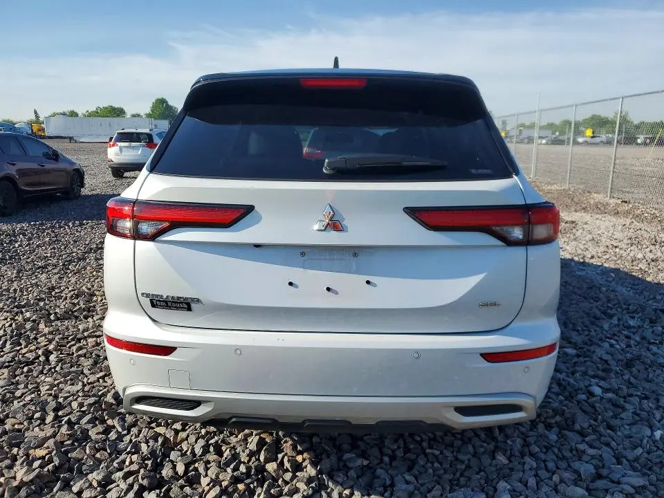 2024 MITSUBISHI OUTLANDER SEL  