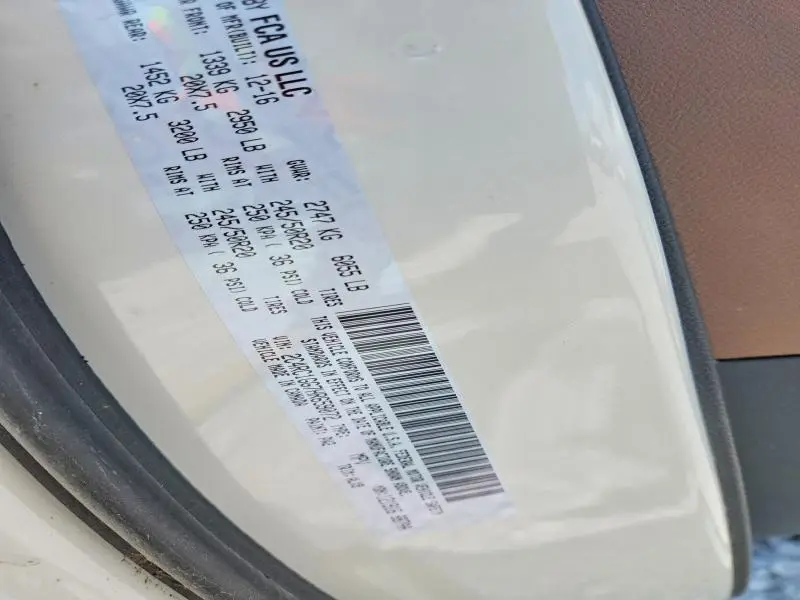 2017 CHRYSLER PACIFICA LIMITED  