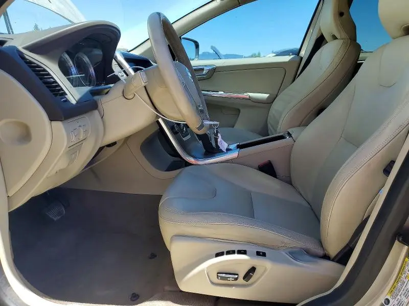 2013 VOLVO XC60 T6  