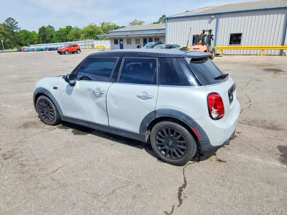 2017 MINI COOPER   