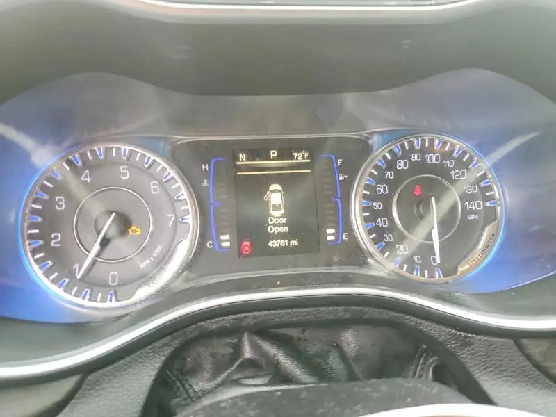 2017 CHRYSLER 200 LIMITED  