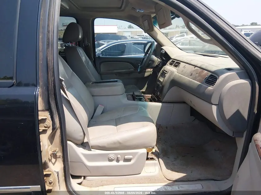 2011 CHEVROLET SUBURBAN LTZ
