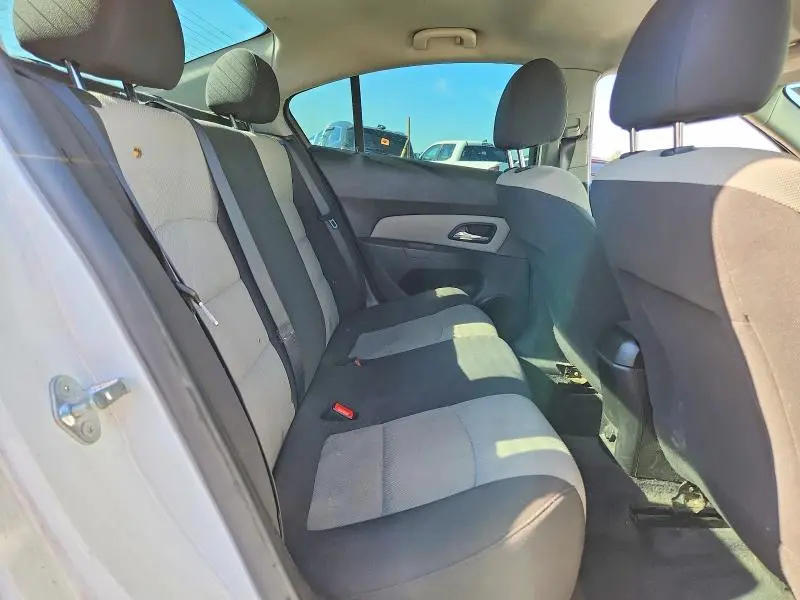 2015 CHEVROLET CRUZE LS  