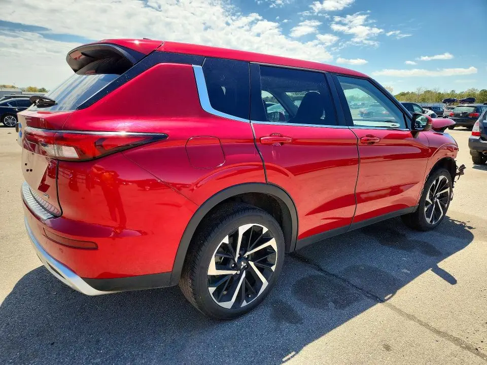 2024 MITSUBISHI OUTLANDER SE  