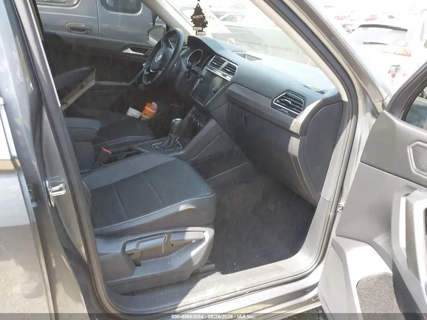 2021 VOLKSWAGEN TIGUAN  