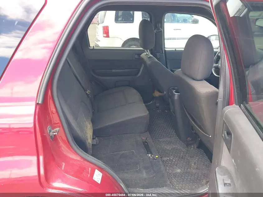 2011 FORD ESCAPE XLT