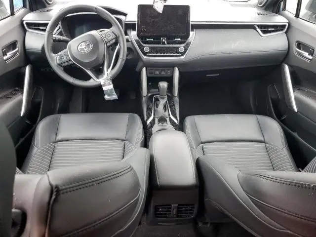 2024 TOYOTA COROLLA CROSS SE  