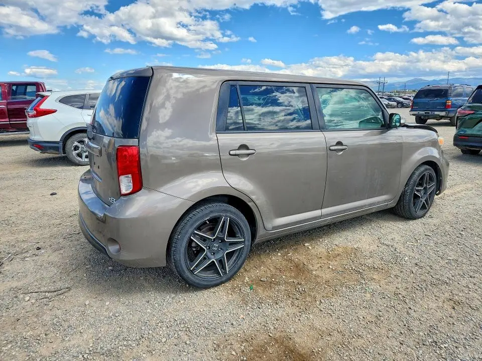 2013 SCION XB BASE  
