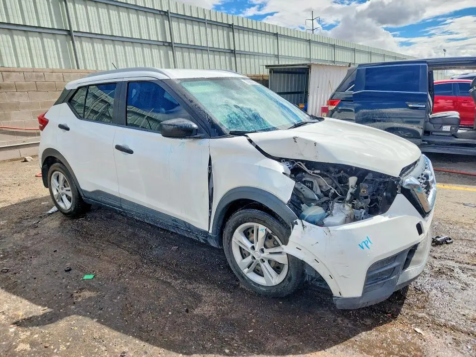 2019 NISSAN KICKS S  