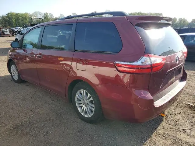 2016 TOYOTA SIENNA XLE  