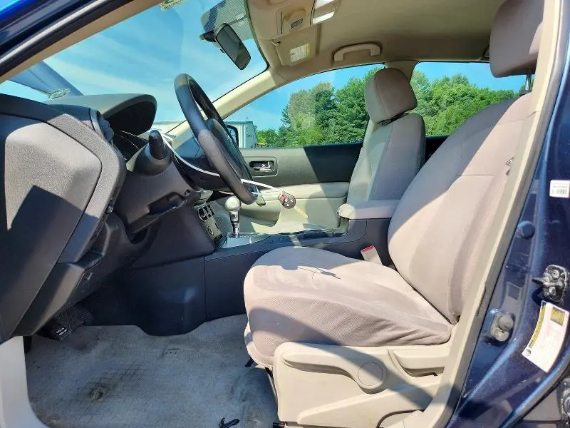 2013 NISSAN ROGUE S  