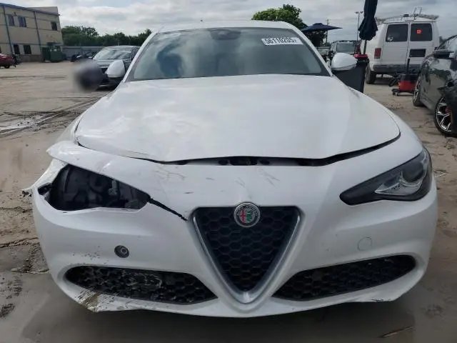 2017 ALFA ROMEO GIULIA TI  