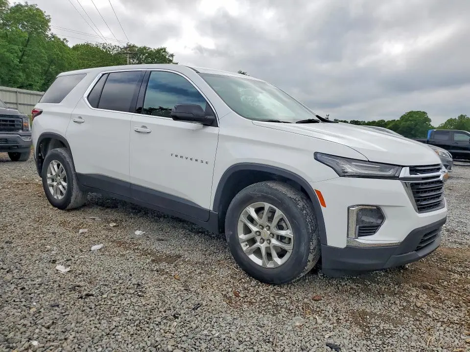 2023 CHEVROLET TRAVERSE LS  