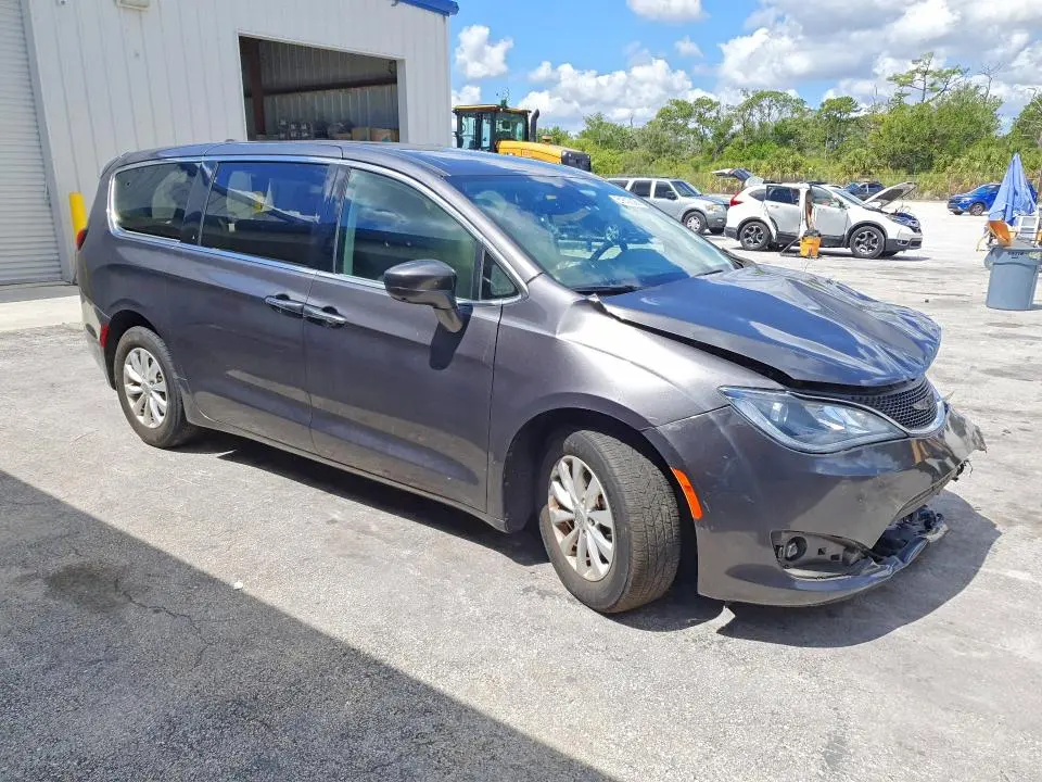 2019 CHRYSLER PACIFICA TOURING PLUS  
