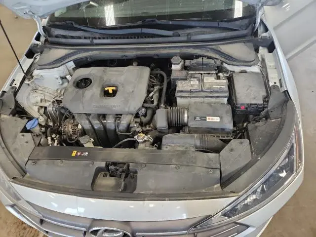 2019 HYUNDAI ELANTRA SE  
