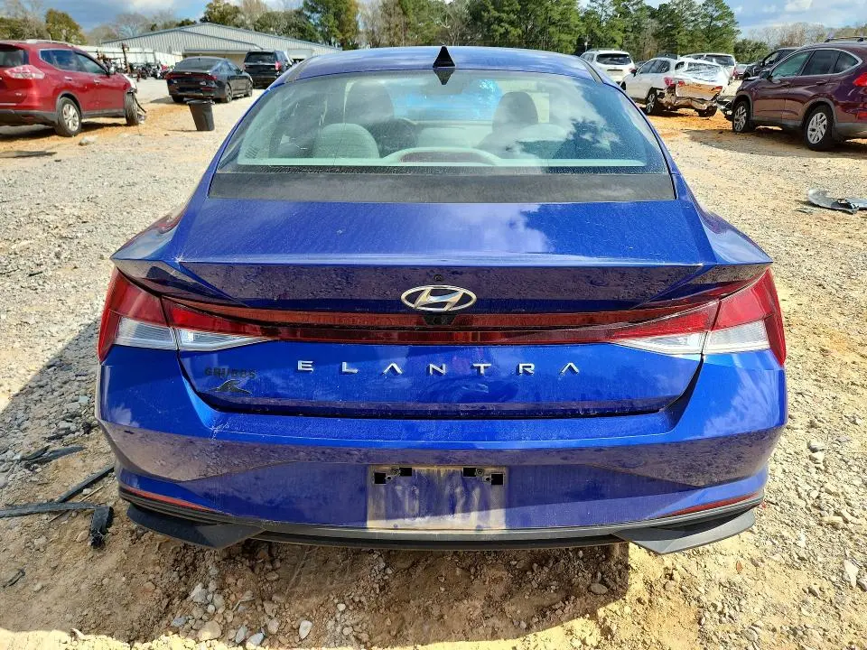 2022 HYUNDAI ELANTRA SEL  