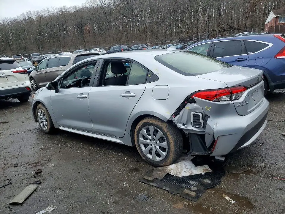 2022 TOYOTA COROLLA LE  