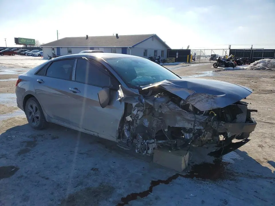 2023 HYUNDAI ELANTRA SEL  