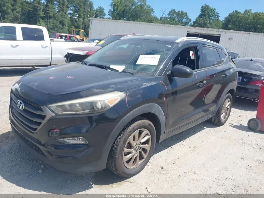 2016 HYUNDAI TUCSON SE