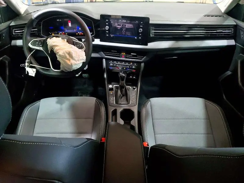 2025 VOLKSWAGEN JETTA SE  