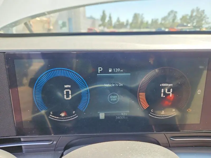 2024 HYUNDAI KONA SEL  