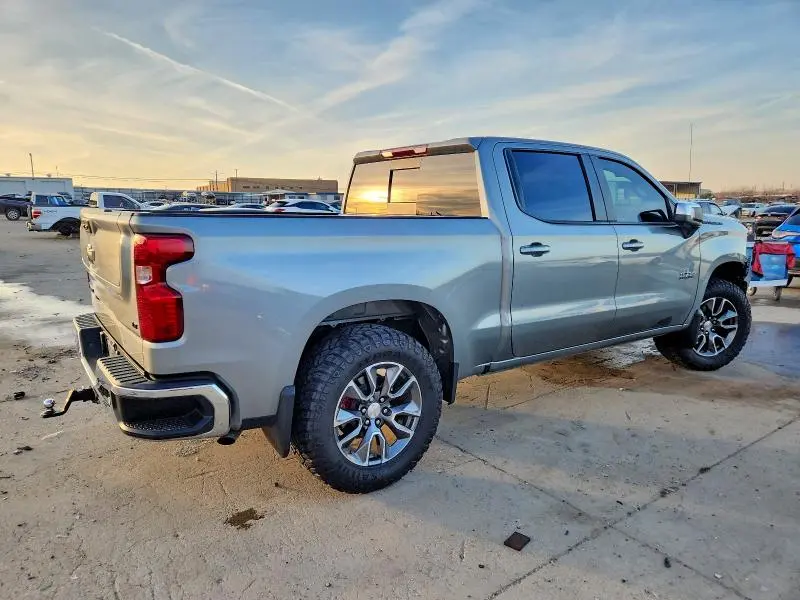 2024 CHEVROLET SILVERADO C1500 LT  