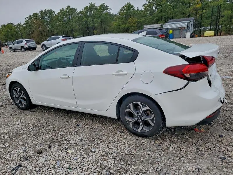 2017 KIA FORTE LX  