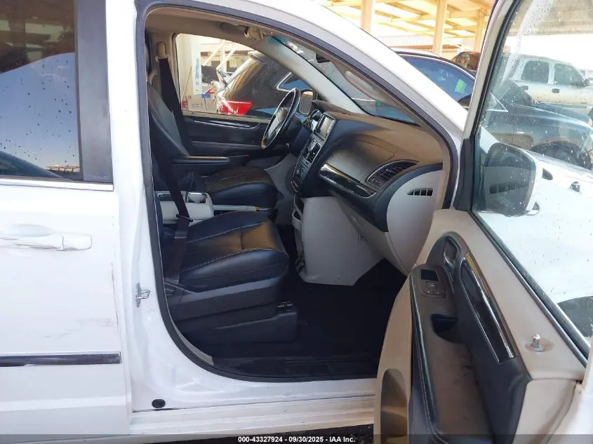 2013 CHRYSLER TOWN & COUNTRY TOURING