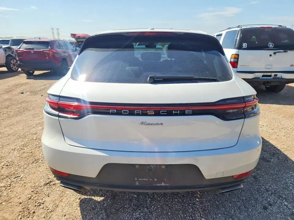 2020 PORSCHE MACAN   
