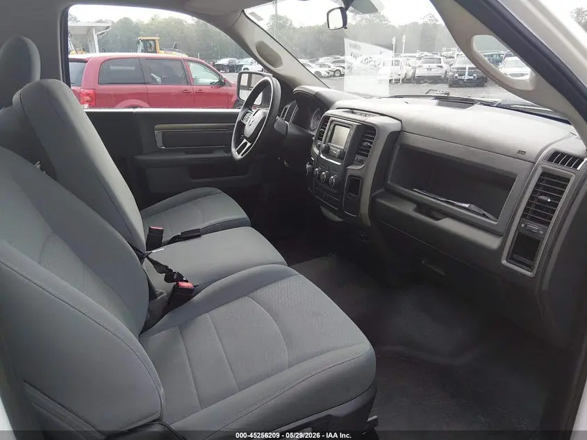 2017 RAM 1500 TRADESMAN  4X2 8' BOX