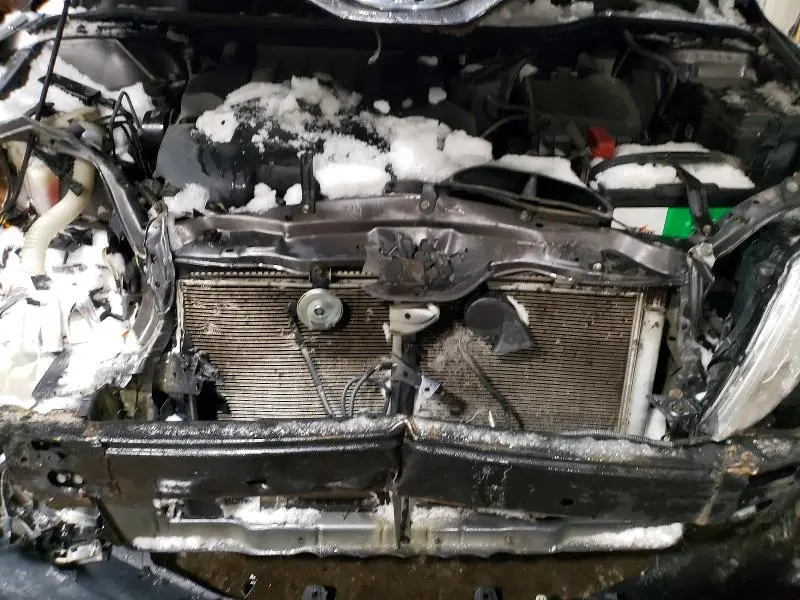 2013 TOYOTA VENZA LE  