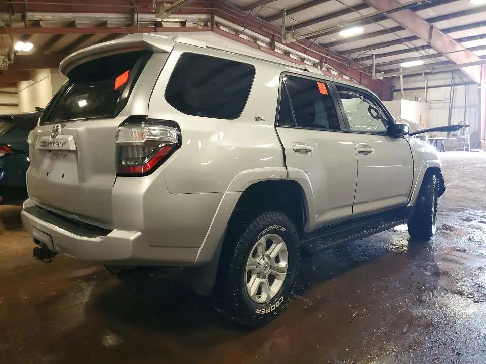 2014 TOYOTA 4RUNNER SR5  