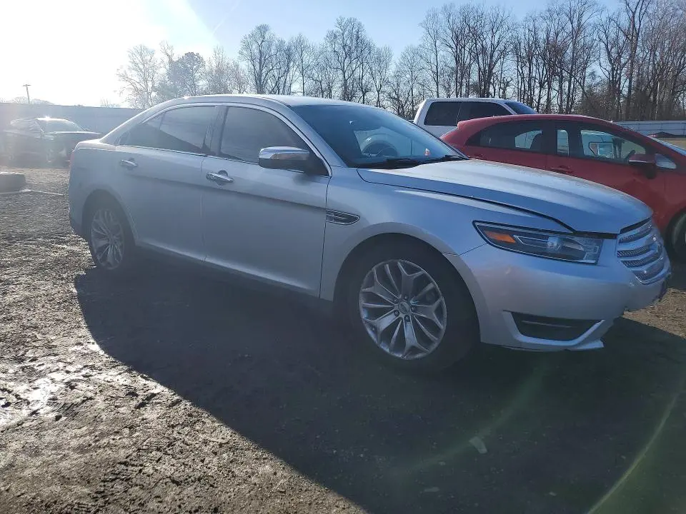 2015 FORD TAURUS LIMITED  