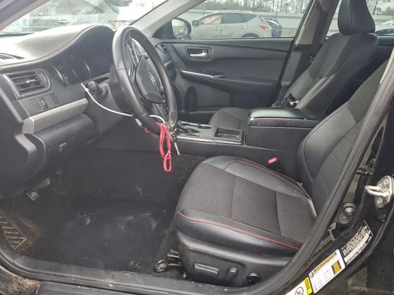 2016 TOYOTA CAMRY LE  